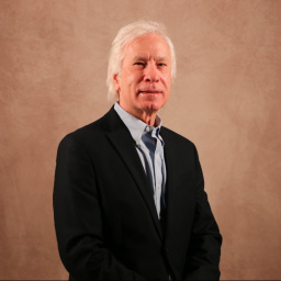 [Photo of Steve Ellis]